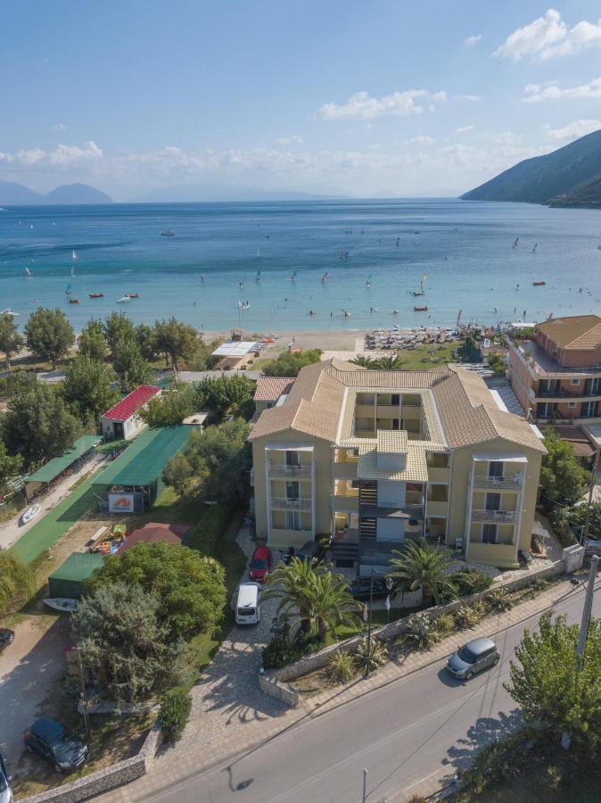 Cosmos Hotel Vasilikí Exteriör bild